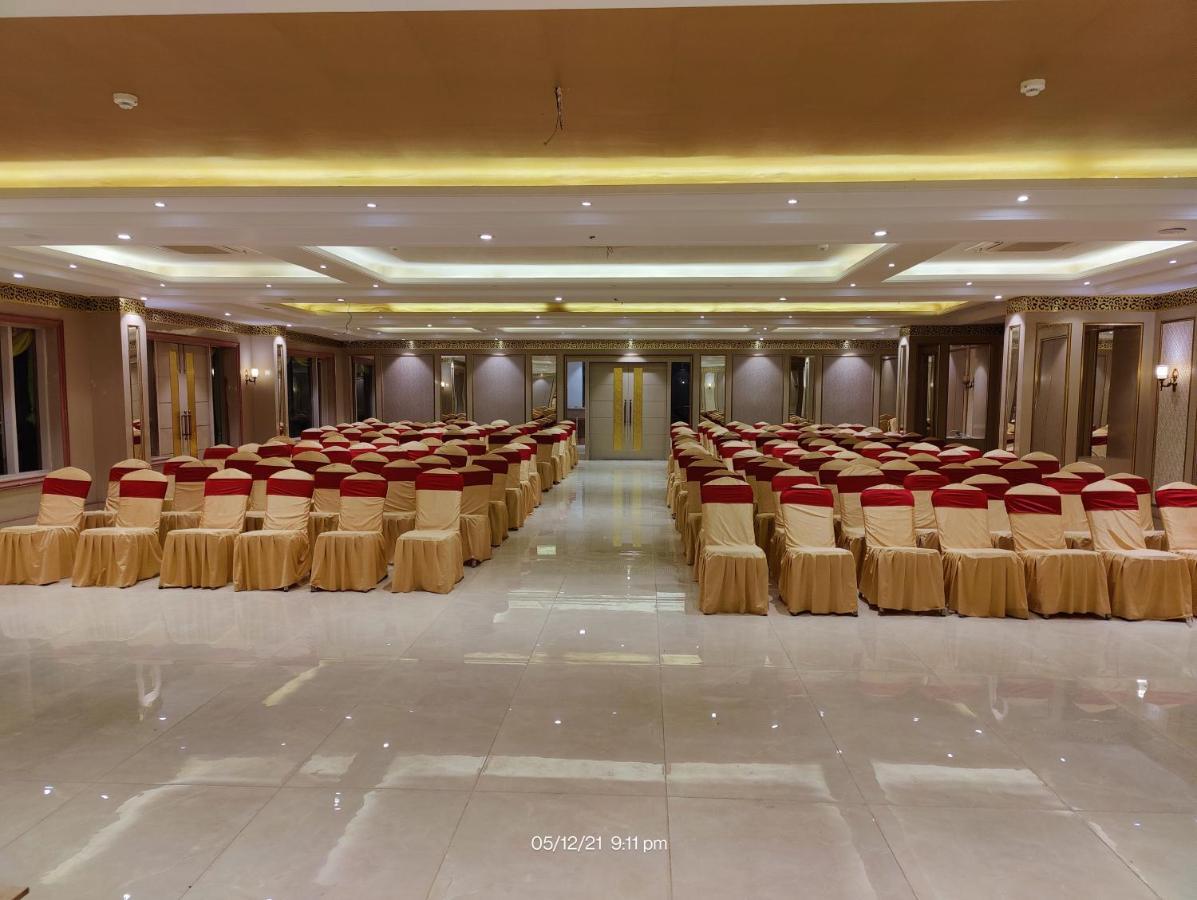 Mds Royal Resort Tulsipur Exteriér fotografie