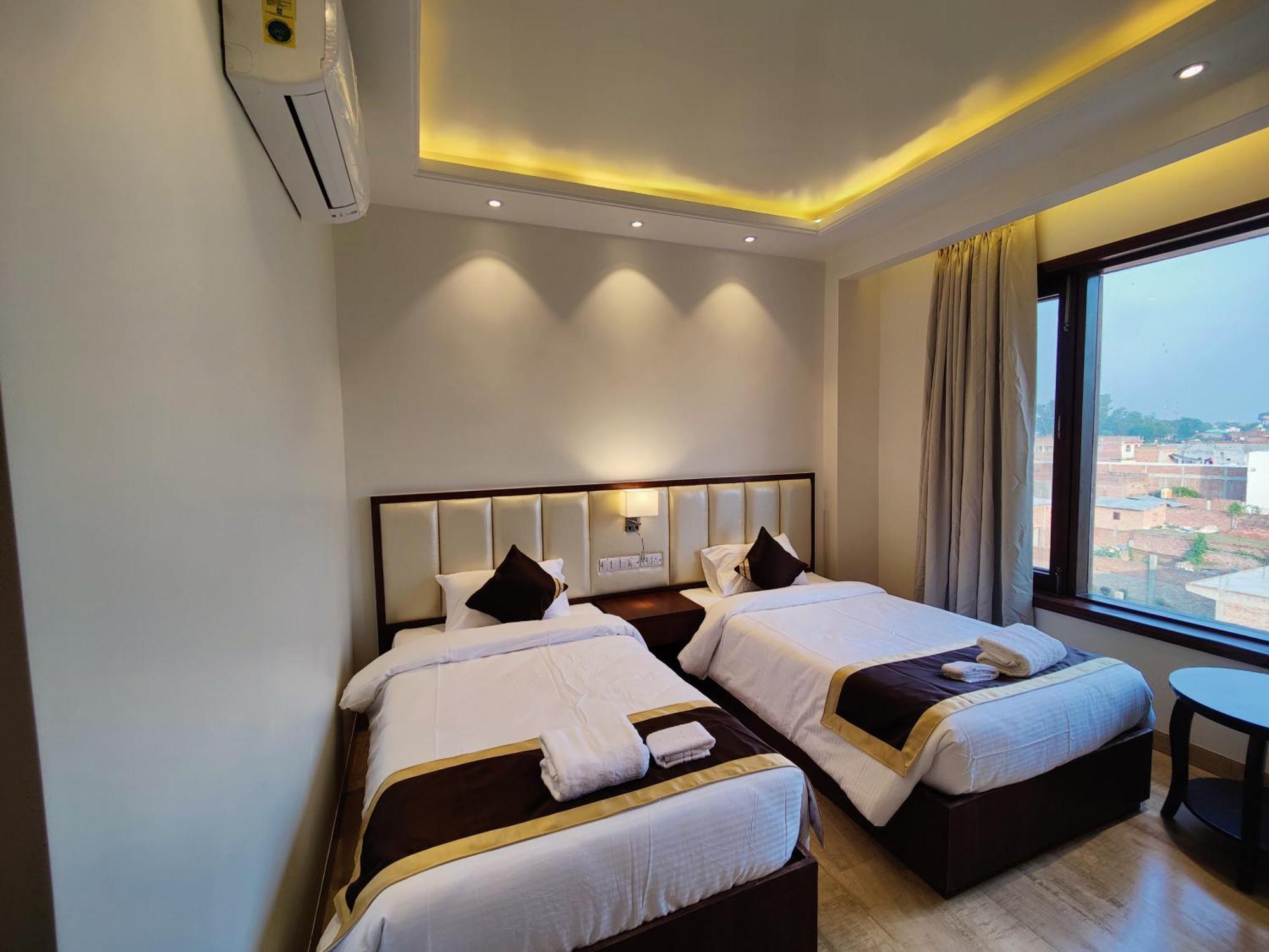 Mds Royal Resort Tulsipur Exteriér fotografie